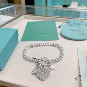 Tiffany & Co. Silver Chain Bracelet with Heart Charm